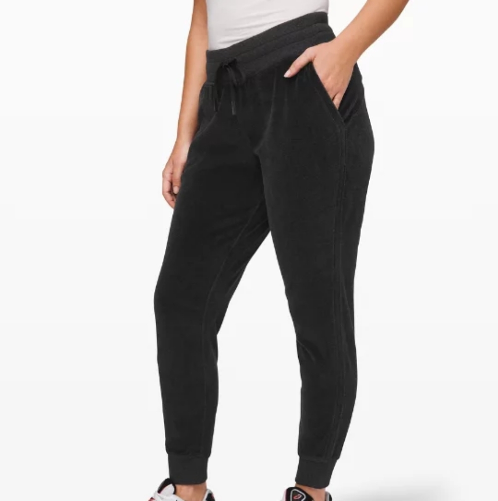 Lululemon warm down velour jogger, size 6